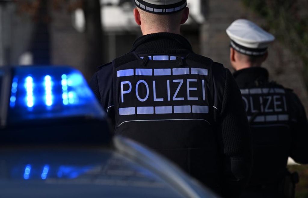 Argument in hallway escalates - | Man in Roth causes disturbance with a ...