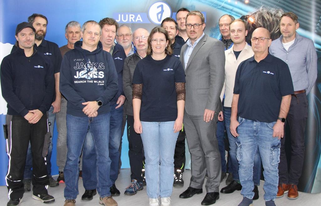 Bei-der-Firma-Jura-Guss-in-Beilngries-Langj-hrige-Mitarbeiter-ausgezeichnet
