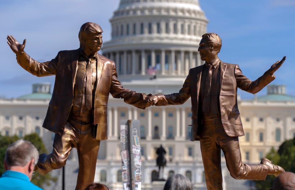 Prominente-Namen-und-mehr-Was-in-den-neu-ver-ffentlichten-Epstein-Files-drinsteckt