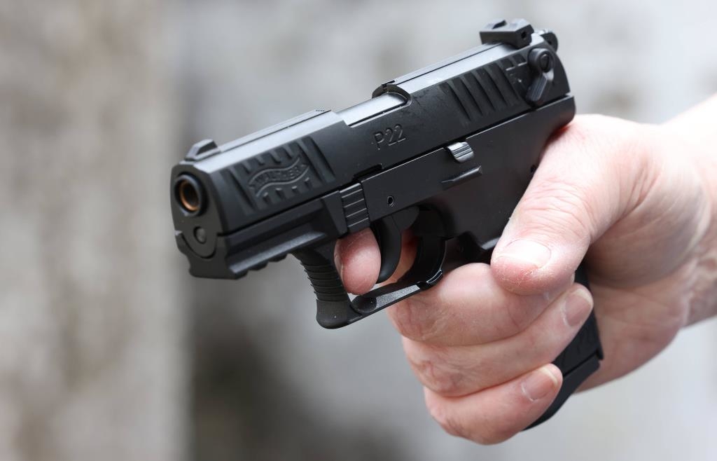 Dachau man points toy gun at police - | Officers respond with warning ...