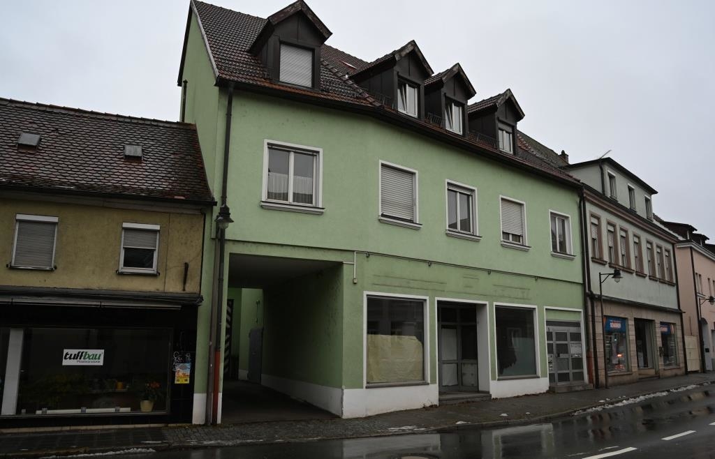 Wrangling over betting shop in Roth continues - | Building committee ...