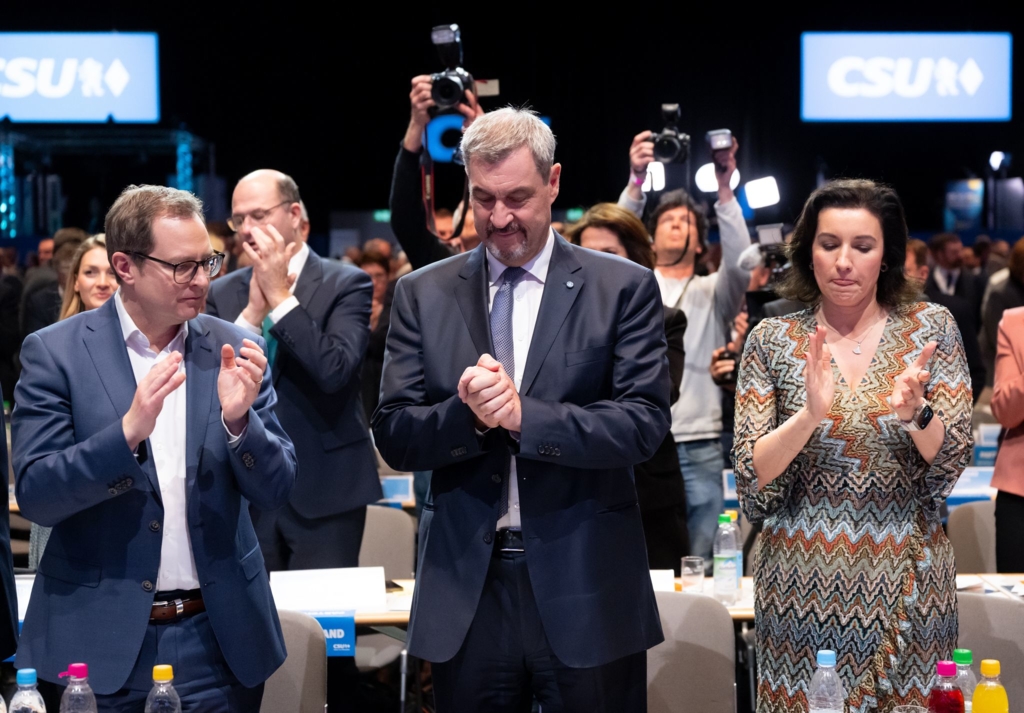 S-der-f-hrt-bisher-schlechtestes-Ergebnis-als-CSU-Chef-ein