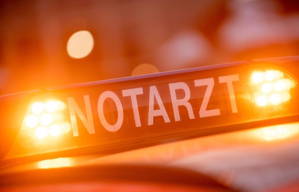 Autofahrer bremst Notarztwagen auf B17 bei Augsburg aus – 13 ...