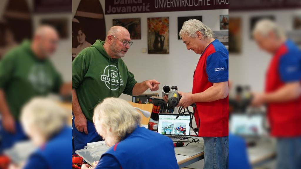 Reparaturcaf-legt-wieder-los-und-sucht-Verst-kung