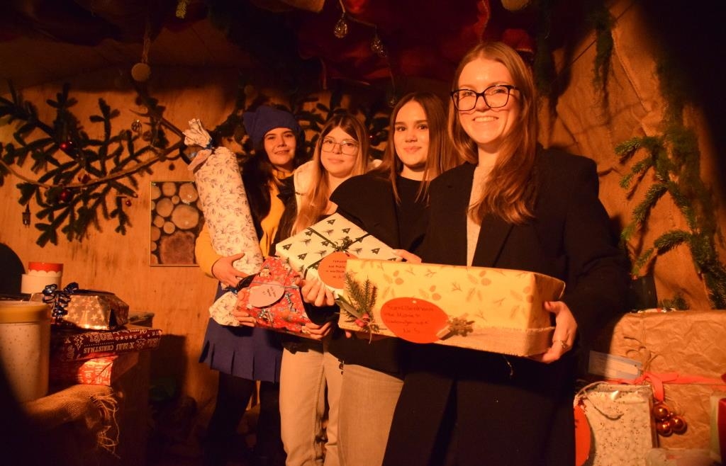 800-W-nsche-sind-beim-Pfaffenhofener-Sozialwichteln-eingegangen