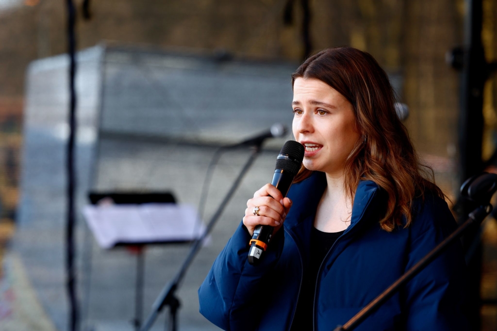 Luisa-Neubauer-spricht-ber-den-Tod-ihres-Vaters