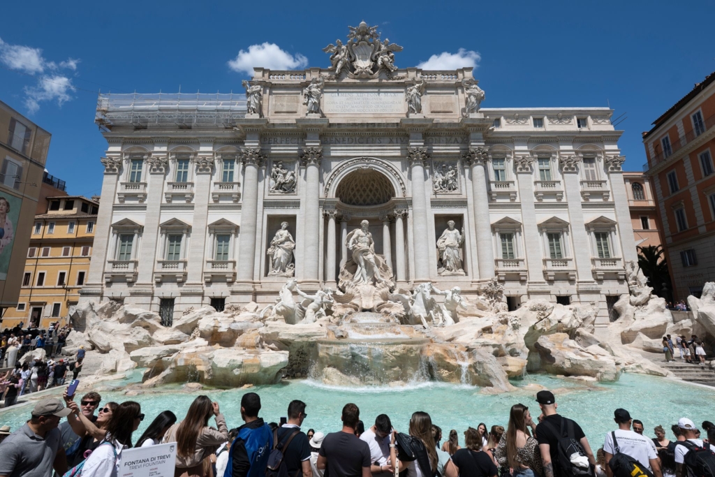 Rom-f-hrt-Eintrittsgeld-f-r-Trevi-Brunnen-ein