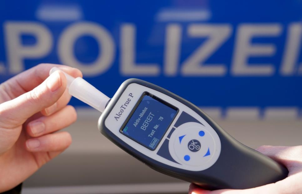 Polizei-zieht-in-Ingolstadt-zwei-berauschte-Autofahrer-aus-dem-Verkehr