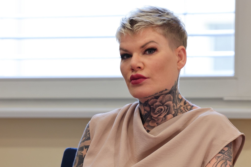 Melanie-M-ller-wehrt-sich-gegen-Urteil-zu-Hitlergru-