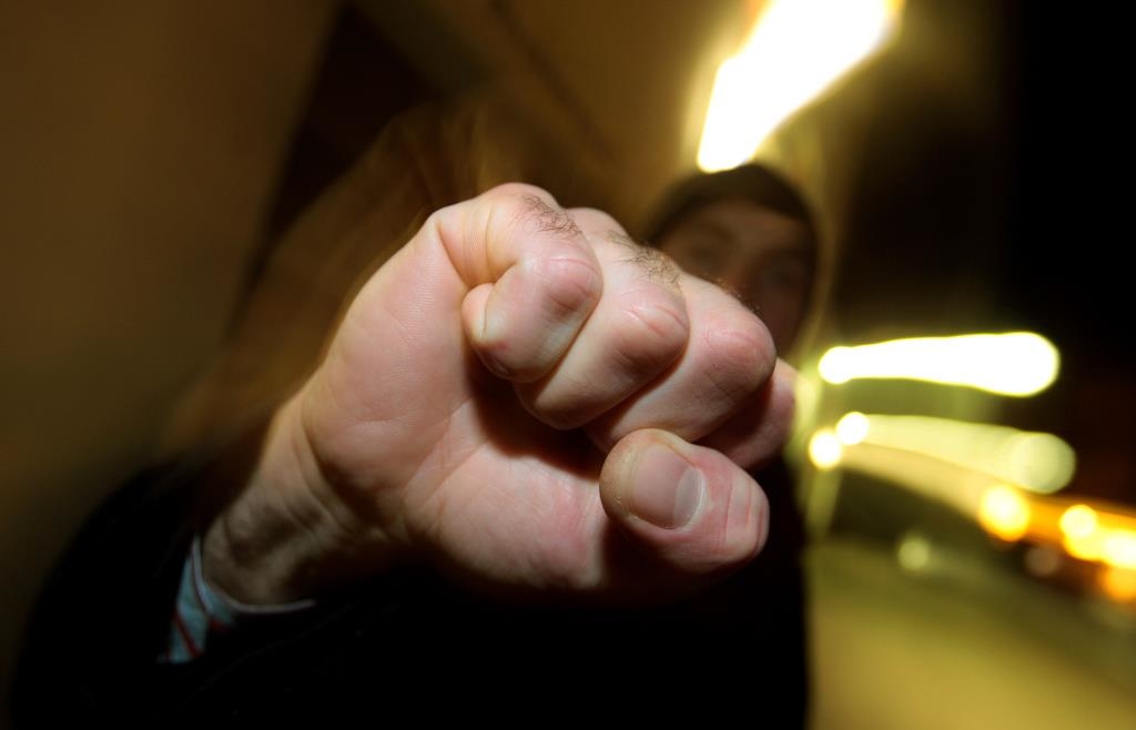 Gewalt-in-Linienbus-bei-Eichst-tt-Polizei-sucht-Zeugen-nach-Angriff-auf-Sch-ler-11-