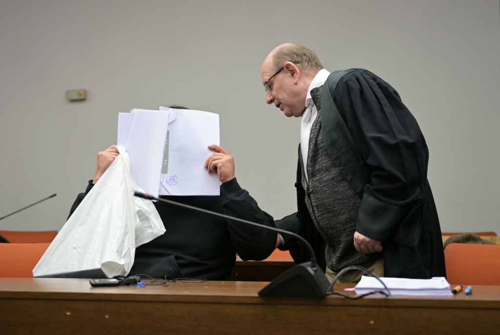 Gest-ndnis-im-Prozess-um-Vergewaltigung-und-versuchten-Mord