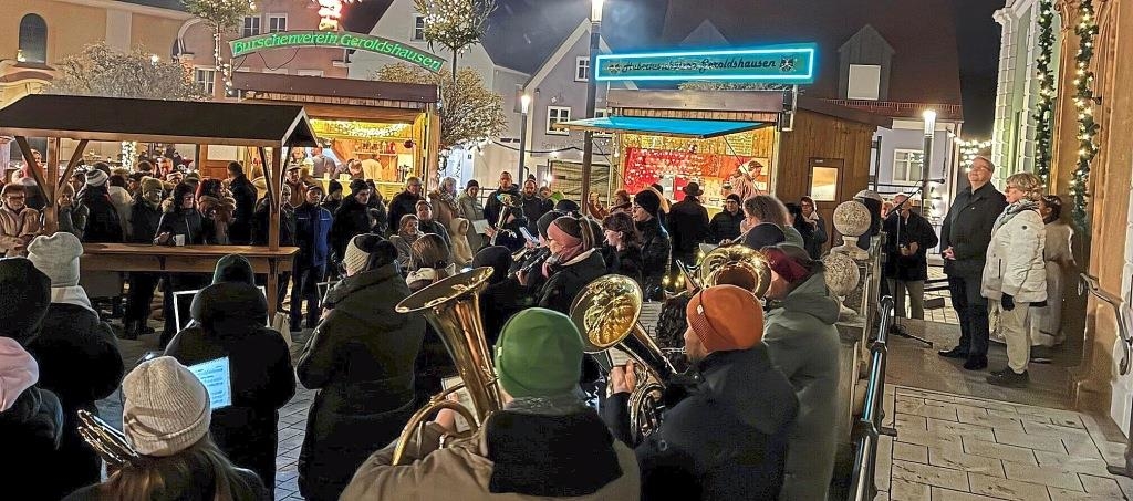 Wolnzacher-Christkindlmarkt-er-ffnet-ber-40-Anbieter